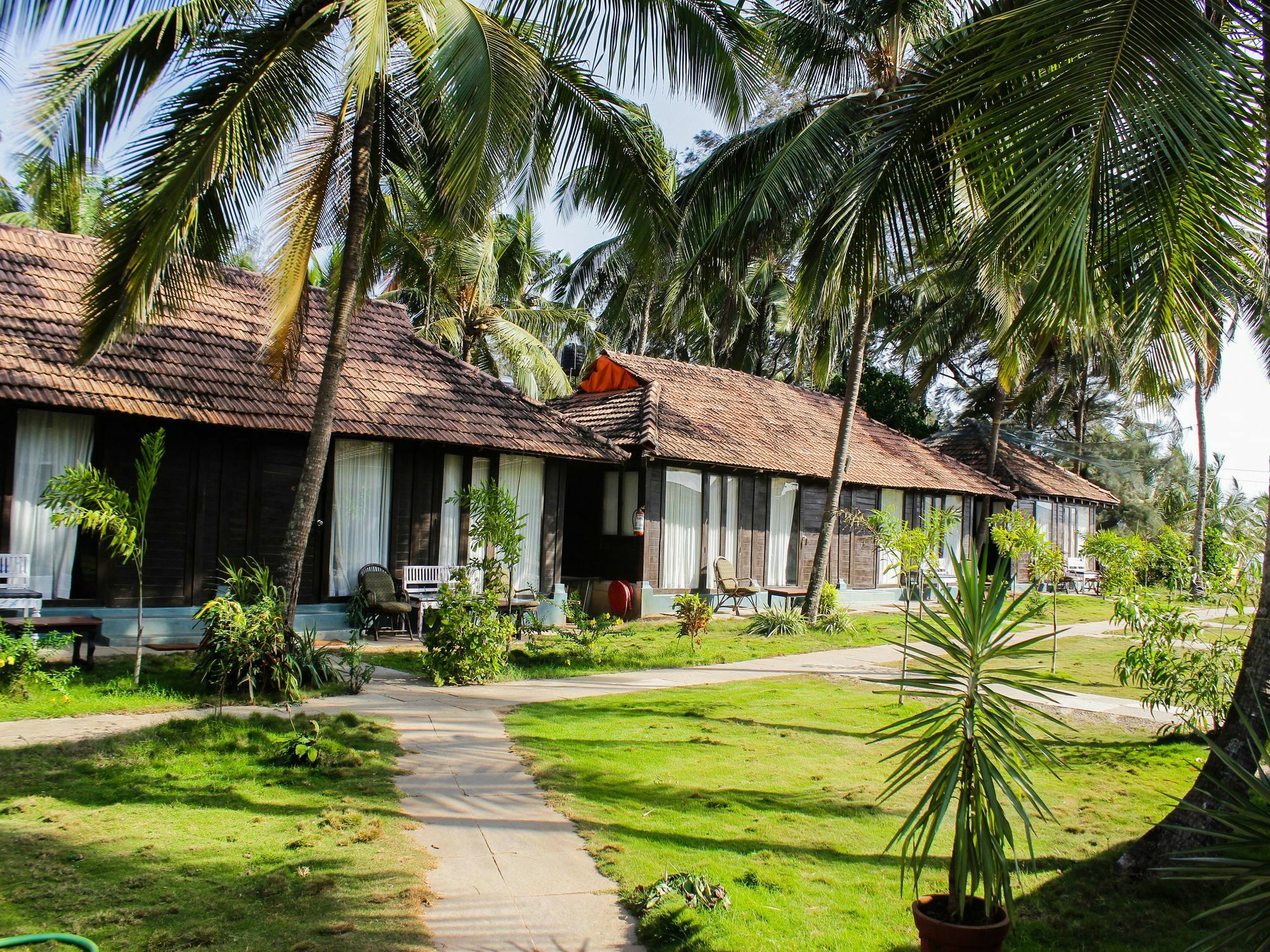 Rock Bite Hotel Morjim Exterior photo
